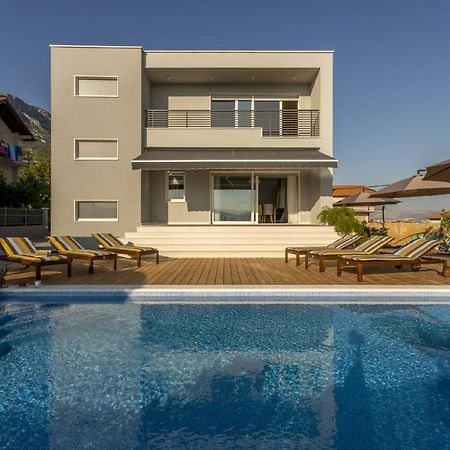 Family Friendly Apartments With A Swimming Pool Kastel Kambelovac, Kastela - 18117 Exterior foto